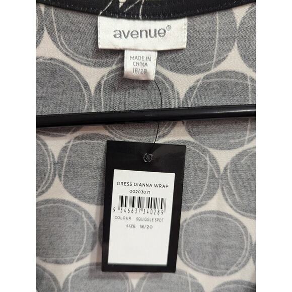 Plus size black with circular white print classic wrap dress by avenue, 18/20 - Picture 2 of 5